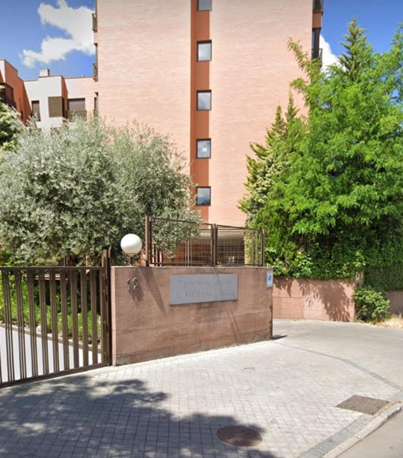 Piso, Cerca Al Aeropuerto Madrid Apartment Exterior photo